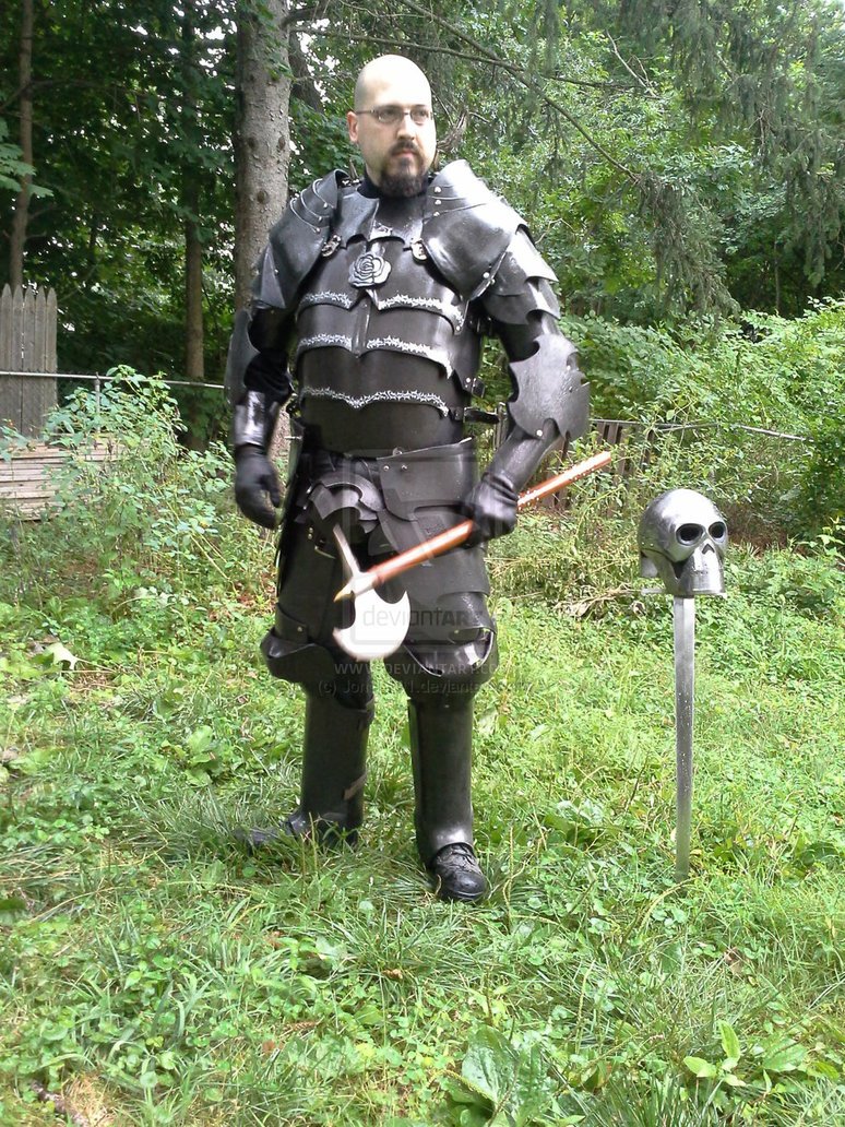 Picture of a man dressed as a knight
